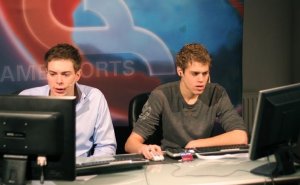 RotterdaM перебирается работать на ESL-TV