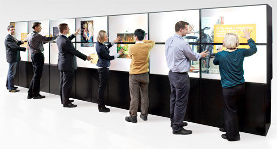 Гигантская Multitouch стена-дисплей для Twitter будет показана на CES
